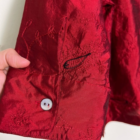 Dressbarn Womens Rich Red Button Down Shirt 100% Pure Silk Floral Paisley Preppy - Picture 8 of 14